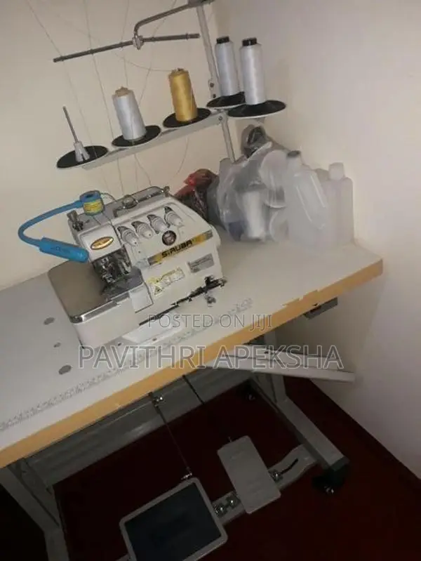 Siruba 5 Thread Overlock Machine with Table