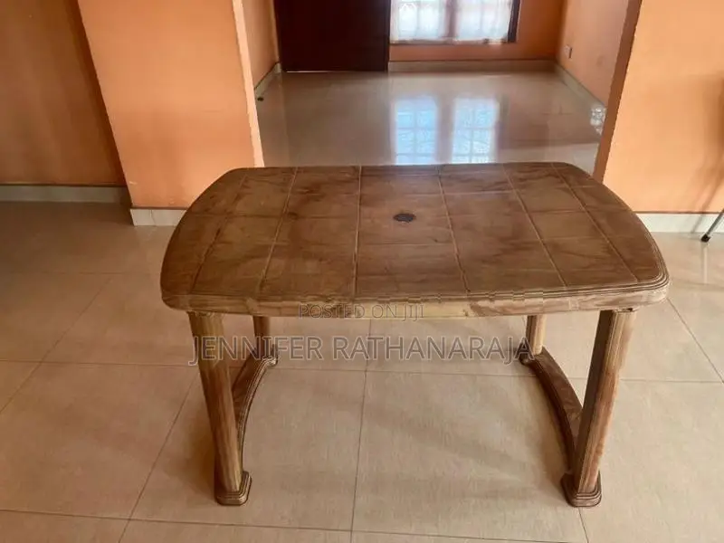 Plastic Dining Table
