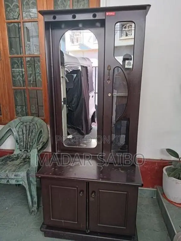 Piyestra Dressing Table