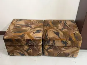 3 Seater Sofa With 2 Humpties