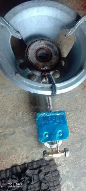 රඉස් ලිපි සමඟ පෑන්