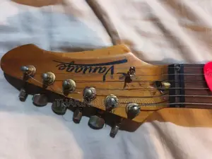 "Vantage" Electric Guitar