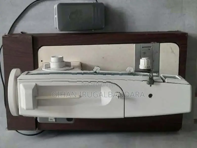 Singer Zigzag Sewing Machine