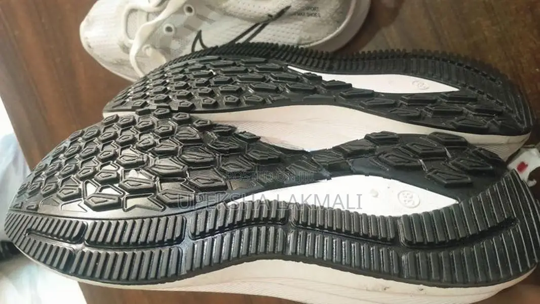 Shoes - Sneakers