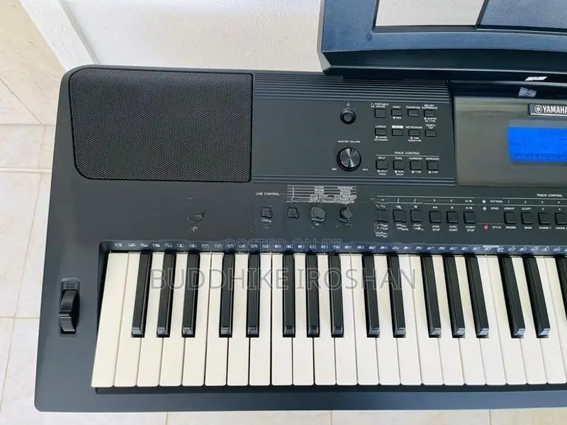 Yamaha PSR EW 400 Keyboard