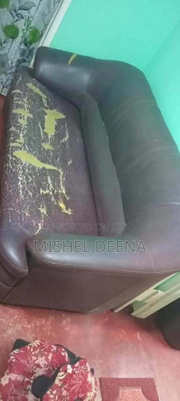 Piyestra Sofa