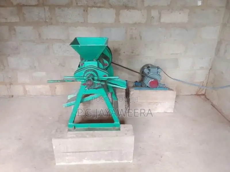 Oil Expeller තෙල් හිදින මැශිම