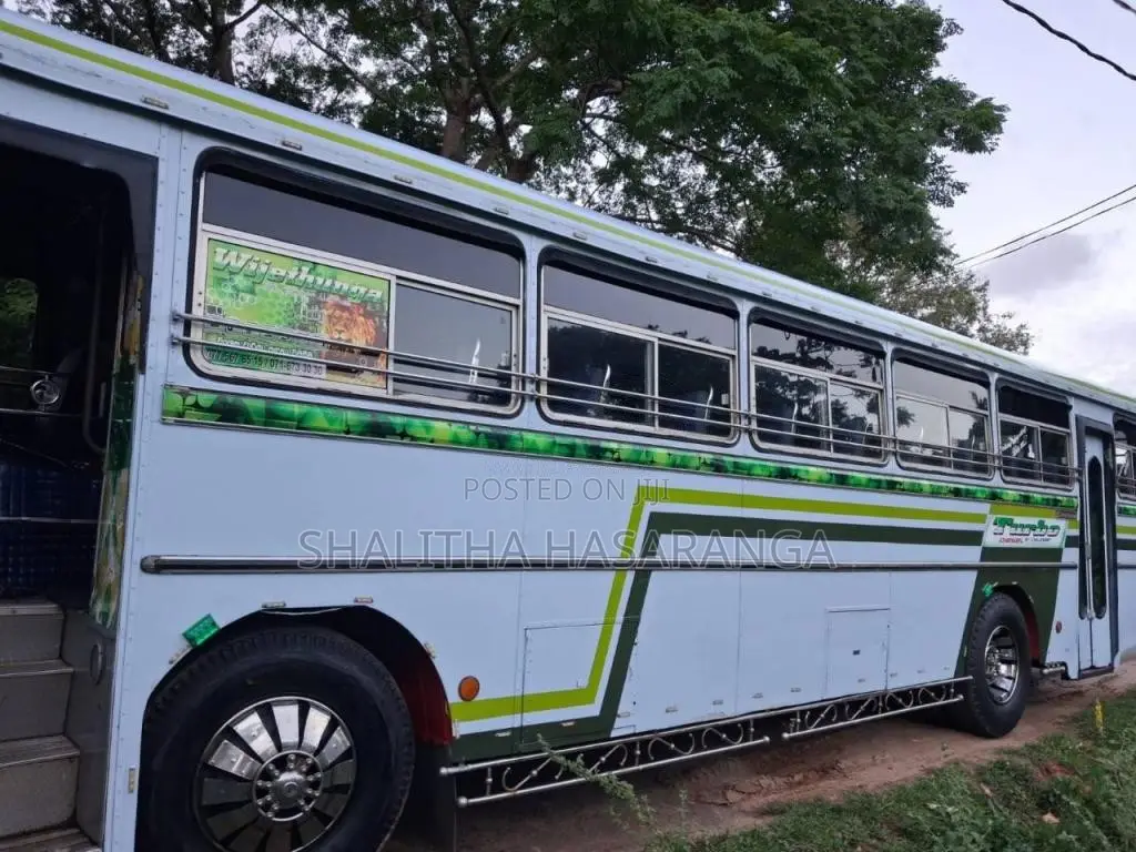 Ashok-Leyland Viking 2010 Bus (Used)
