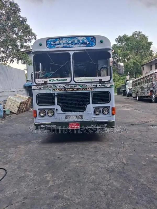 Ashok-Leyland Viking 2010 Bus (Used)