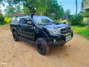 Toyota Hilux Vigo Smart Cab 2010 Pickup (Used)