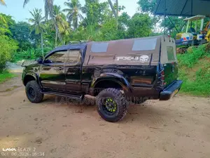 Toyota Hilux Vigo Smart Cab 2010 Pickup (Used)