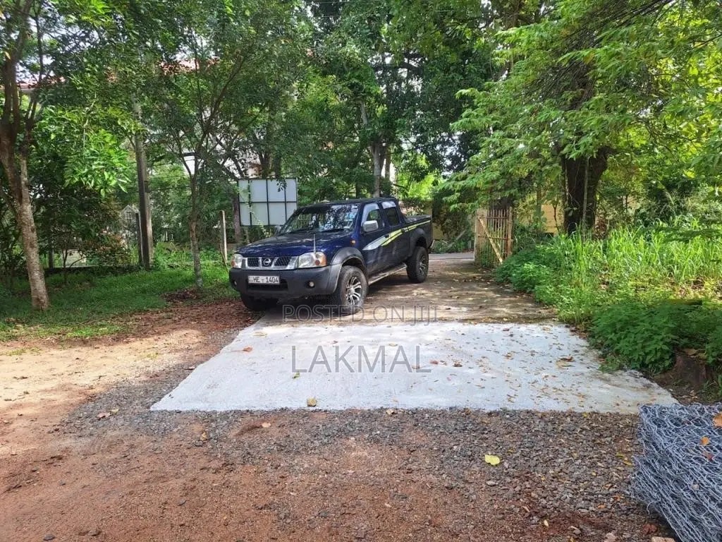 Nissan D22 2003 Pickup (Used)