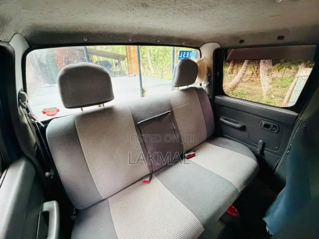 Nissan D22 2003 Pickup (Used)