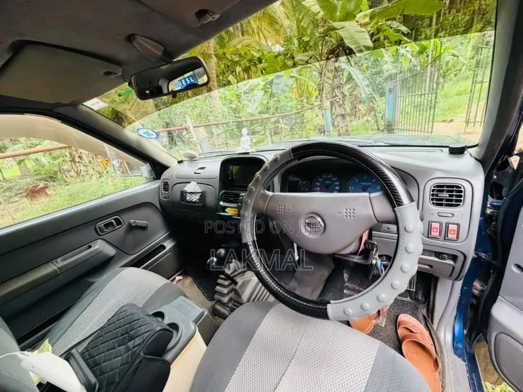 Nissan D22 2003 Pickup (Used)