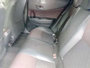 Toyota CHR 2018 SUV (Used)