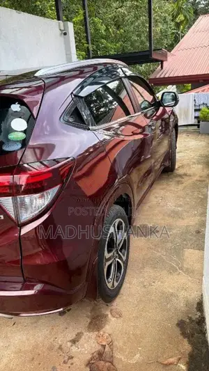 Honda Vezel 2014 SUV (Used)