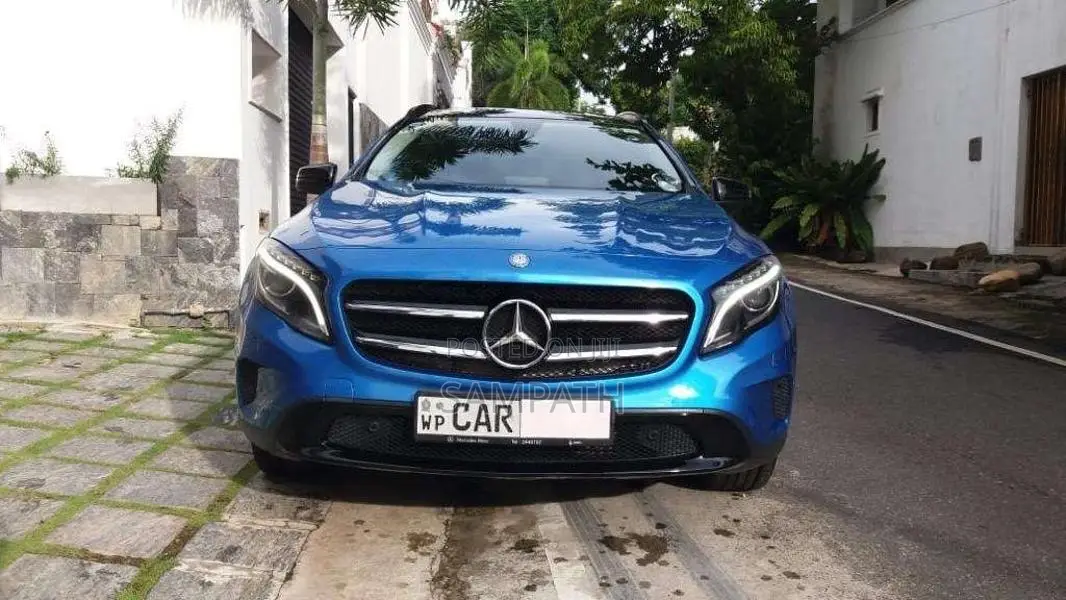 Mercedes-Benz GLA200 2017 SUV (Used)