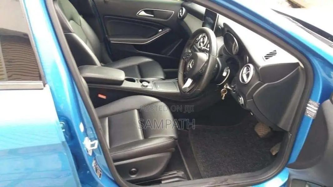 Mercedes-Benz GLA200 2017 SUV (Used)
