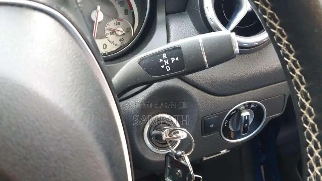 Mercedes-Benz GLA200 2017 SUV (Used)