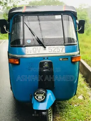 Bajaj 4 stroke 2010 Three Wheel (Used)