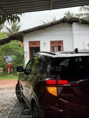 Honda Vezel 2014 SUV (Used)