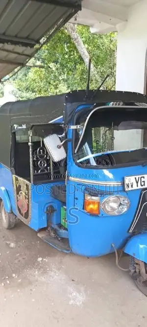 Bajaj 4 Stroke 2011 Three Wheel (Used)