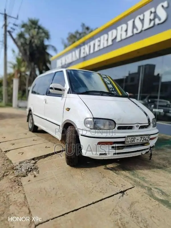 Nissan Serena 1993 Van (Used)