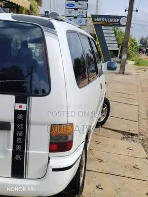 Nissan Serena 1993 Van (Used)