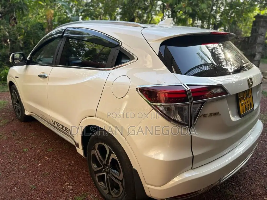 Honda Vezel 2014 SUV (Used)