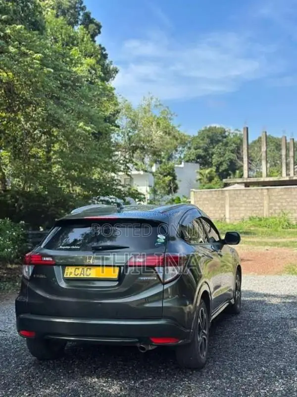 Honda Vezel 2014 SUV (Used)
