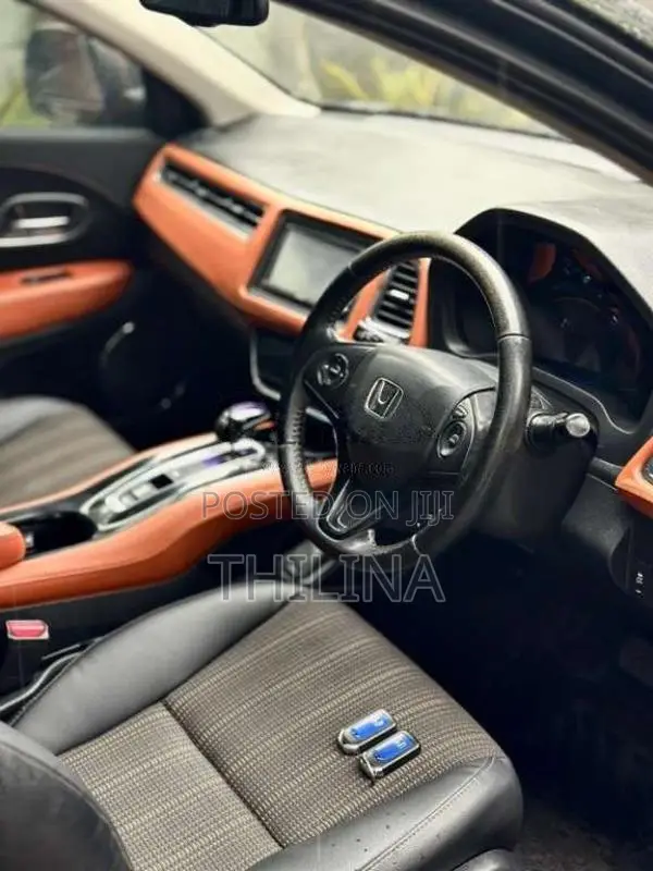 Honda Vezel 2014 SUV (Used)