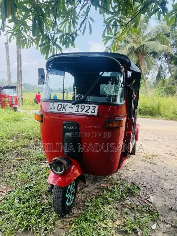 Bajaj 4 stroke 2007 Three Wheel (Used)