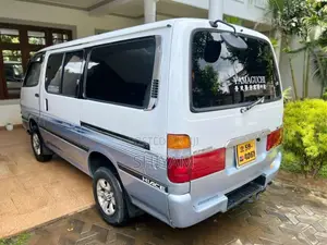 Toyota HIACE 1992 Van (Used)