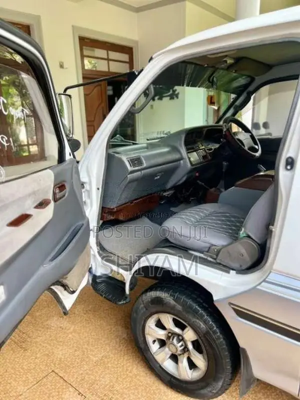 Toyota HIACE 1992 Van (Used)