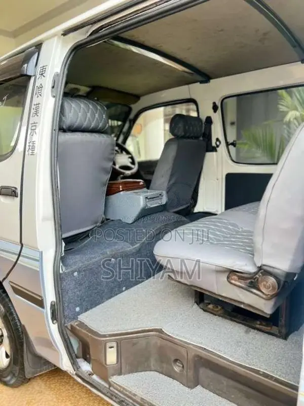 Toyota HIACE 1992 Van (Used)