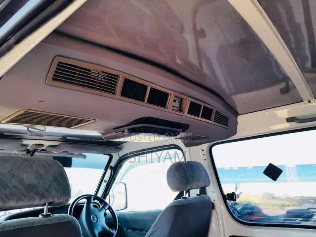Toyota HIACE 1996 Van (Used)