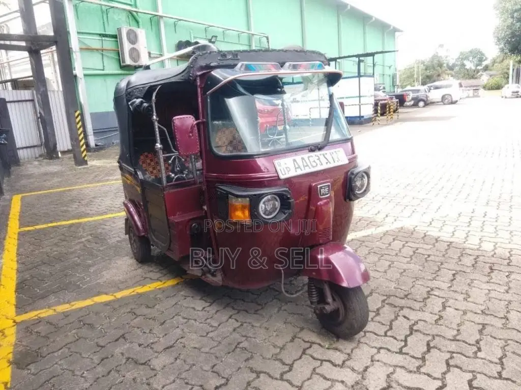 Bajaj 4 Stroke 2013 Three Wheel (Used)