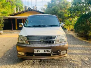 Toyota Granvia 2006 Van (Used)