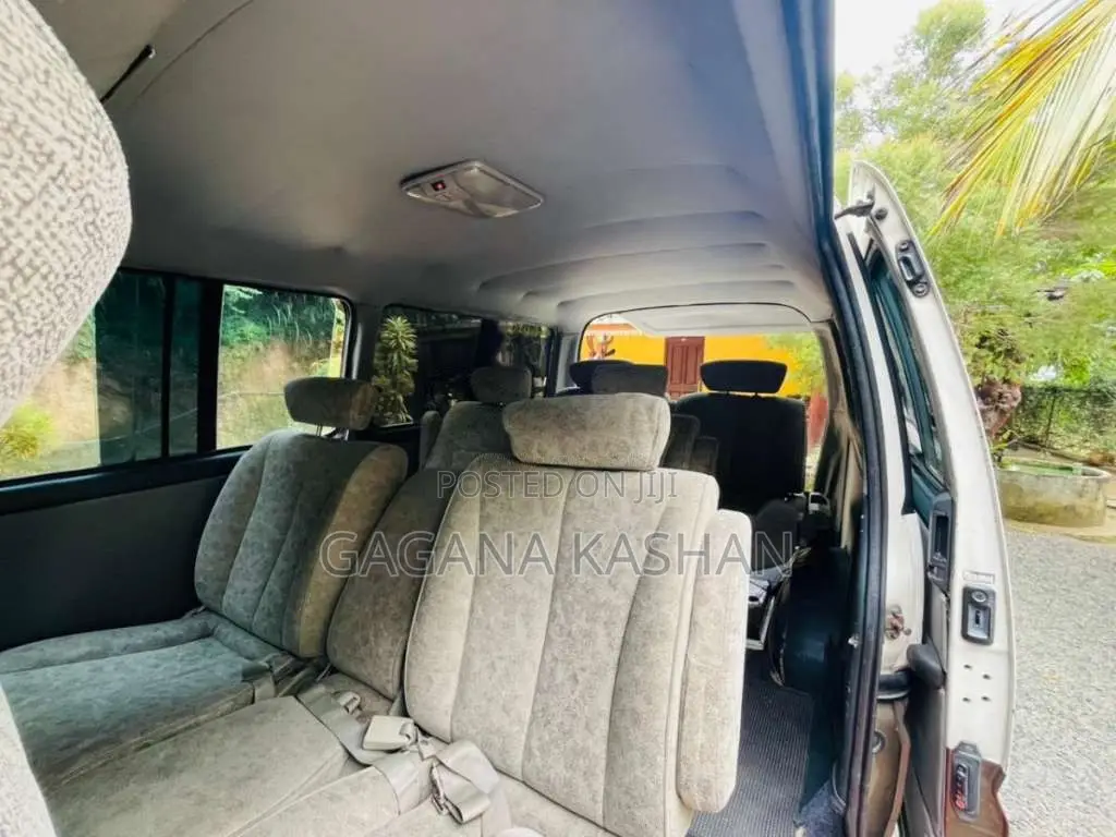 Toyota Granvia 2006 Van (Used)