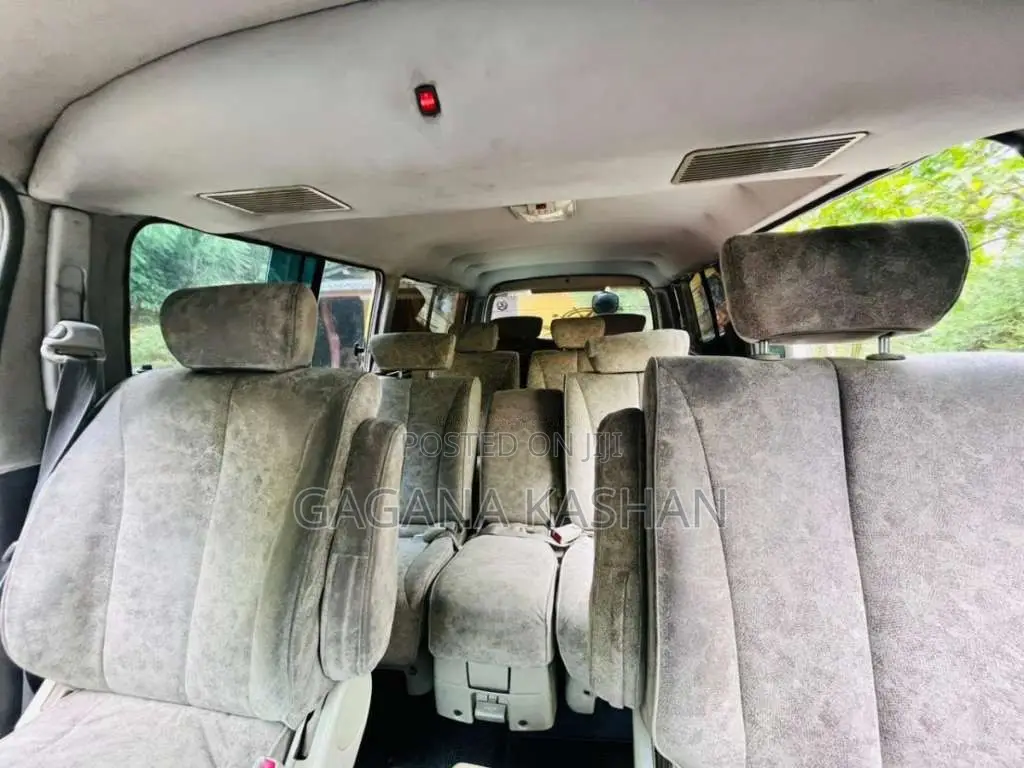 Toyota Granvia 2006 Van (Used)