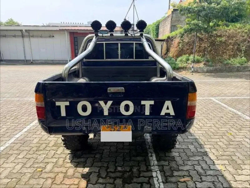 Toyota Hilux 1991 Pickup (Used)
