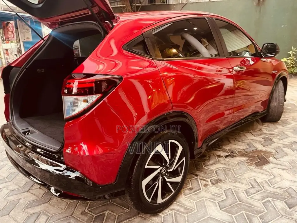 Honda Vezel Rs Sensing 2017 SUV (Used)
