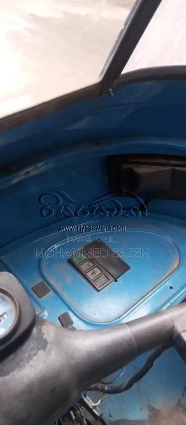 Bajaj RE 2003 Three Wheel (Used)