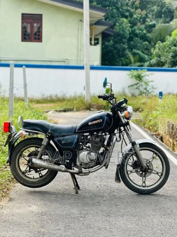 Suzuki GN125 2005 Motorbike (Used)