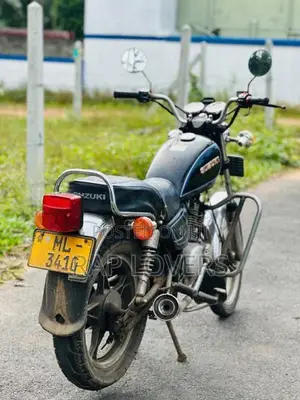 Suzuki GN125 2005 Motorbike (Used)