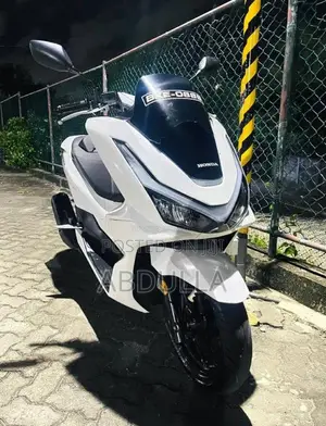 Honda Pcx 2025 Motorbike (Used)