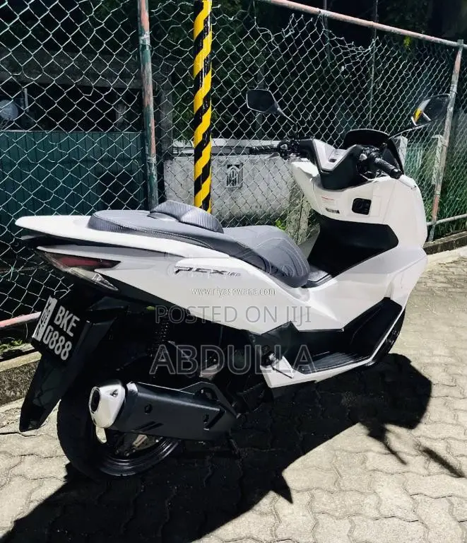 Honda Pcx 2025 Motorbike (Used)