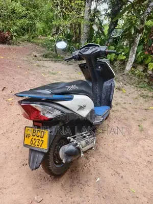 Honda Dio 2015 Motorbike (Used)