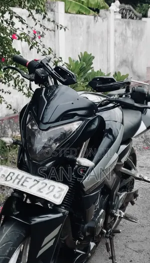 Bajaj Pulsar NS 200 2018 Black
