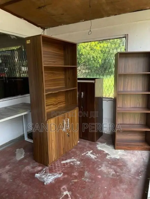 Book rack with cupboard (B05)